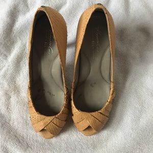 Kenneth Cole Open Toe Heel